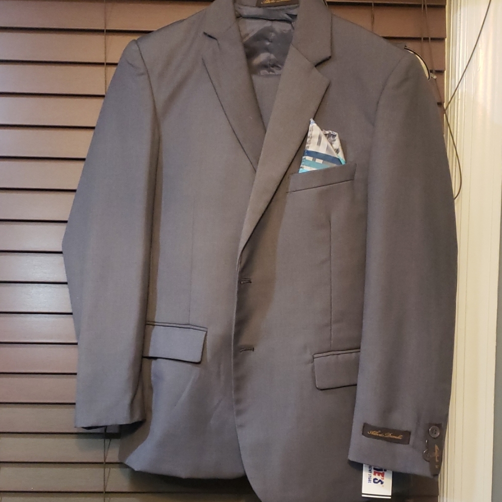 Three-piece suit for kids